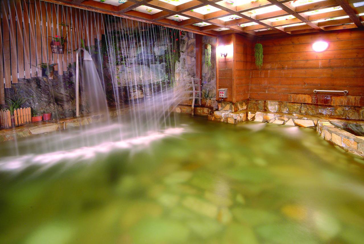 Hejia Hot Spring Hotel Ренай Экстерьер фото